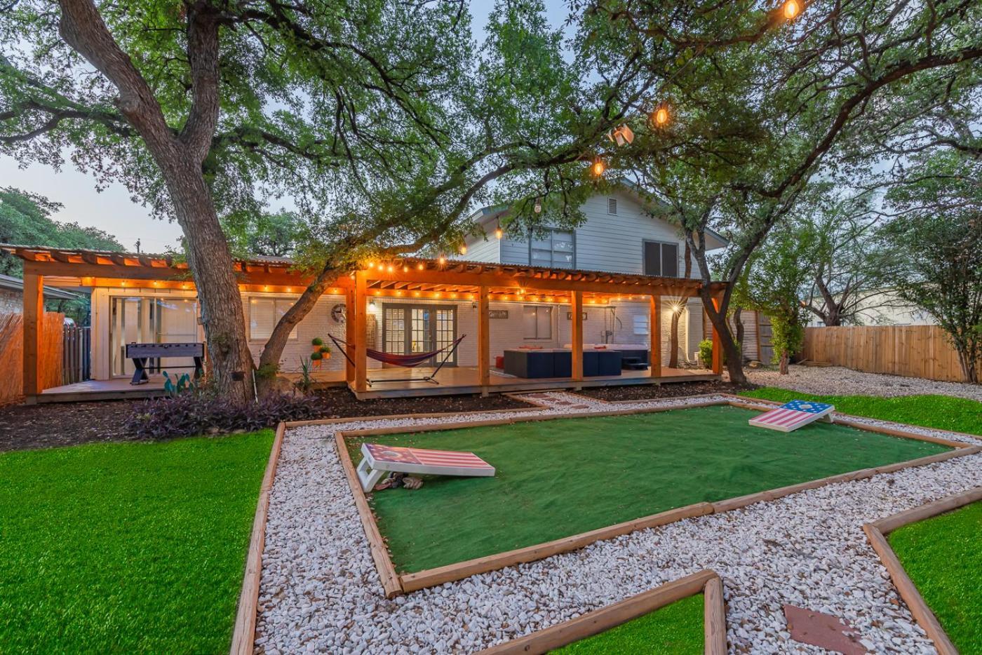 Luxurious Home With Hot Tub & Tree Deck By 6Flags San Antonio Exteriör bild