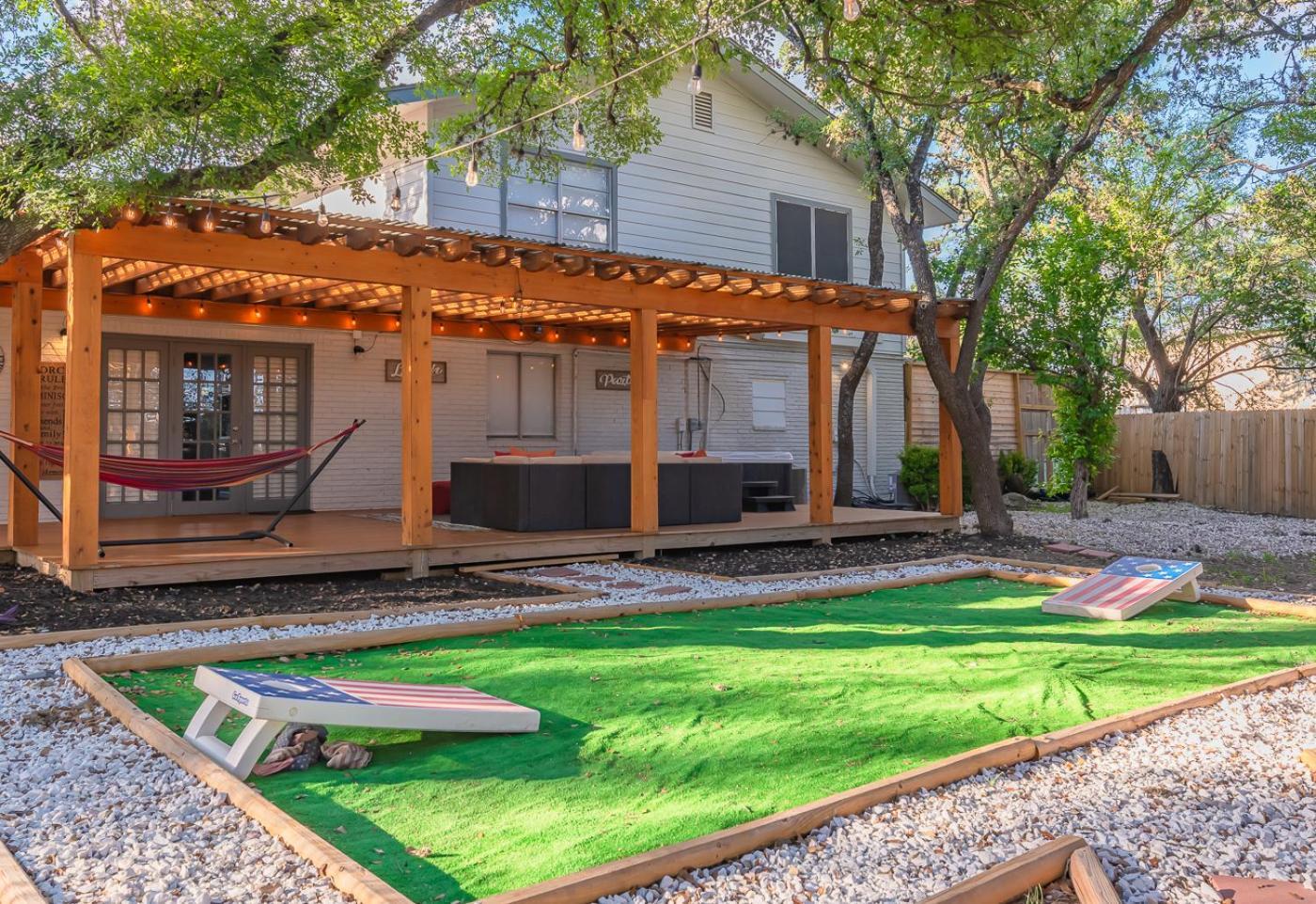 Luxurious Home With Hot Tub & Tree Deck By 6Flags San Antonio Exteriör bild