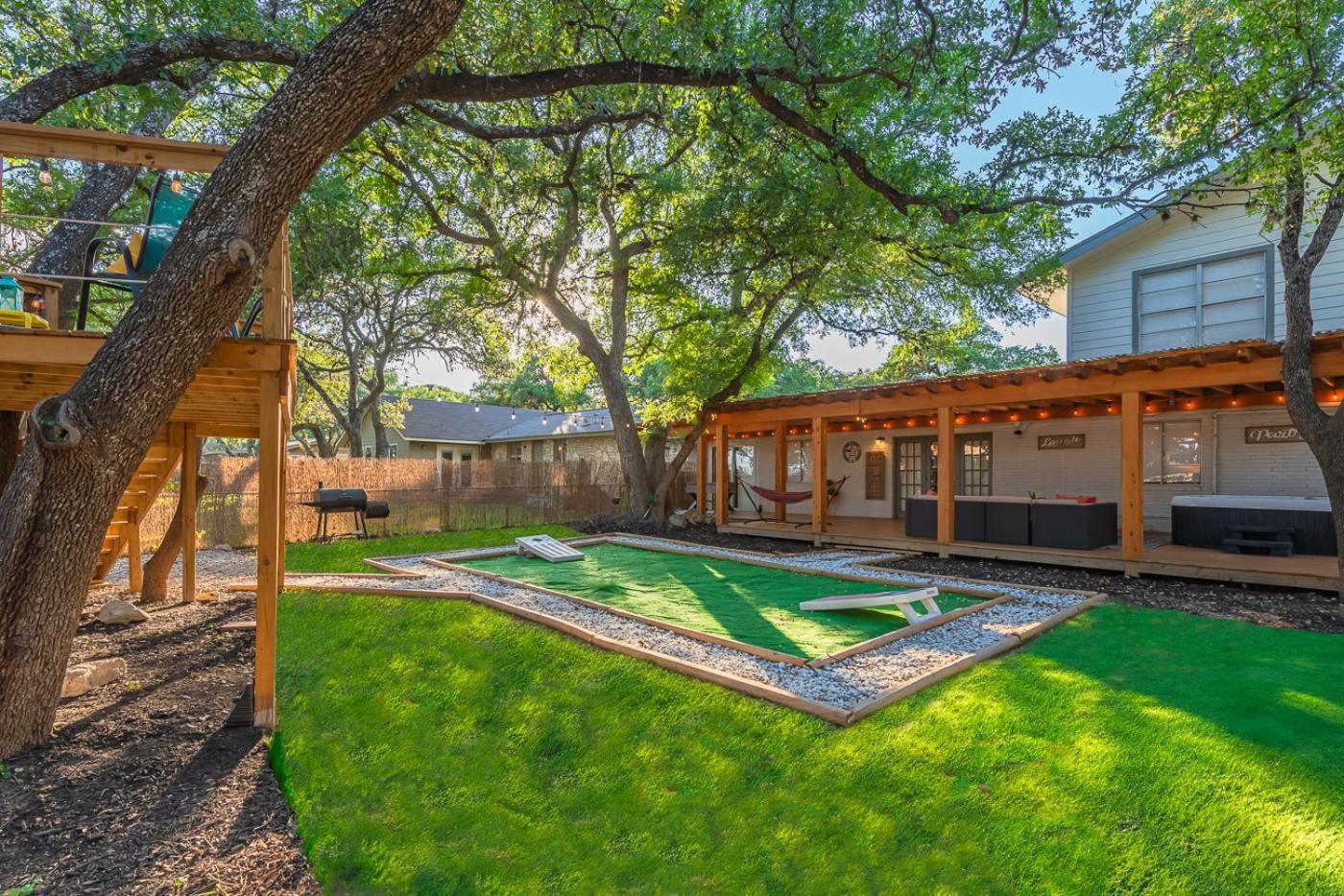 Luxurious Home With Hot Tub & Tree Deck By 6Flags San Antonio Exteriör bild