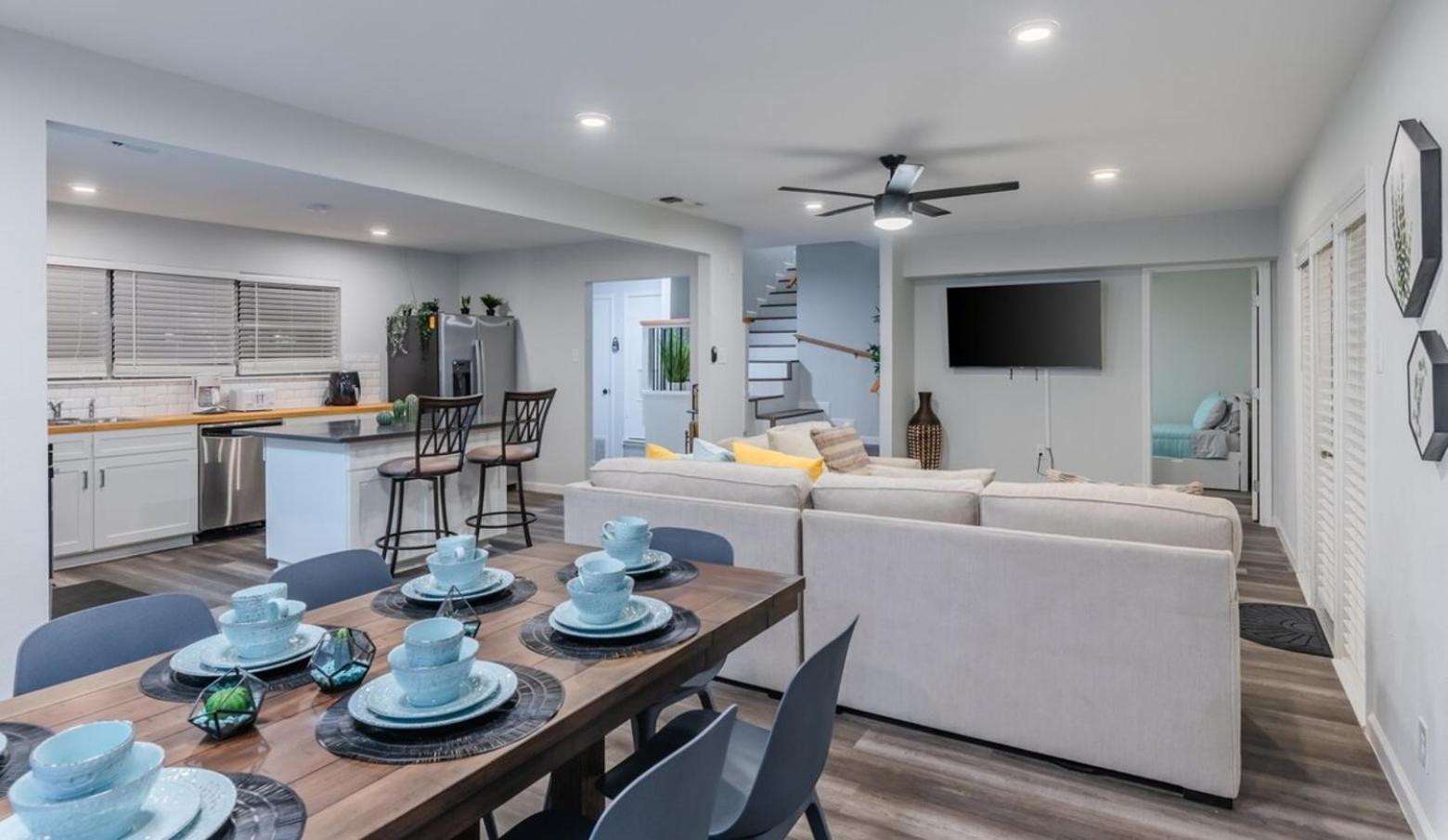Luxurious Home With Hot Tub & Tree Deck By 6Flags San Antonio Exteriör bild