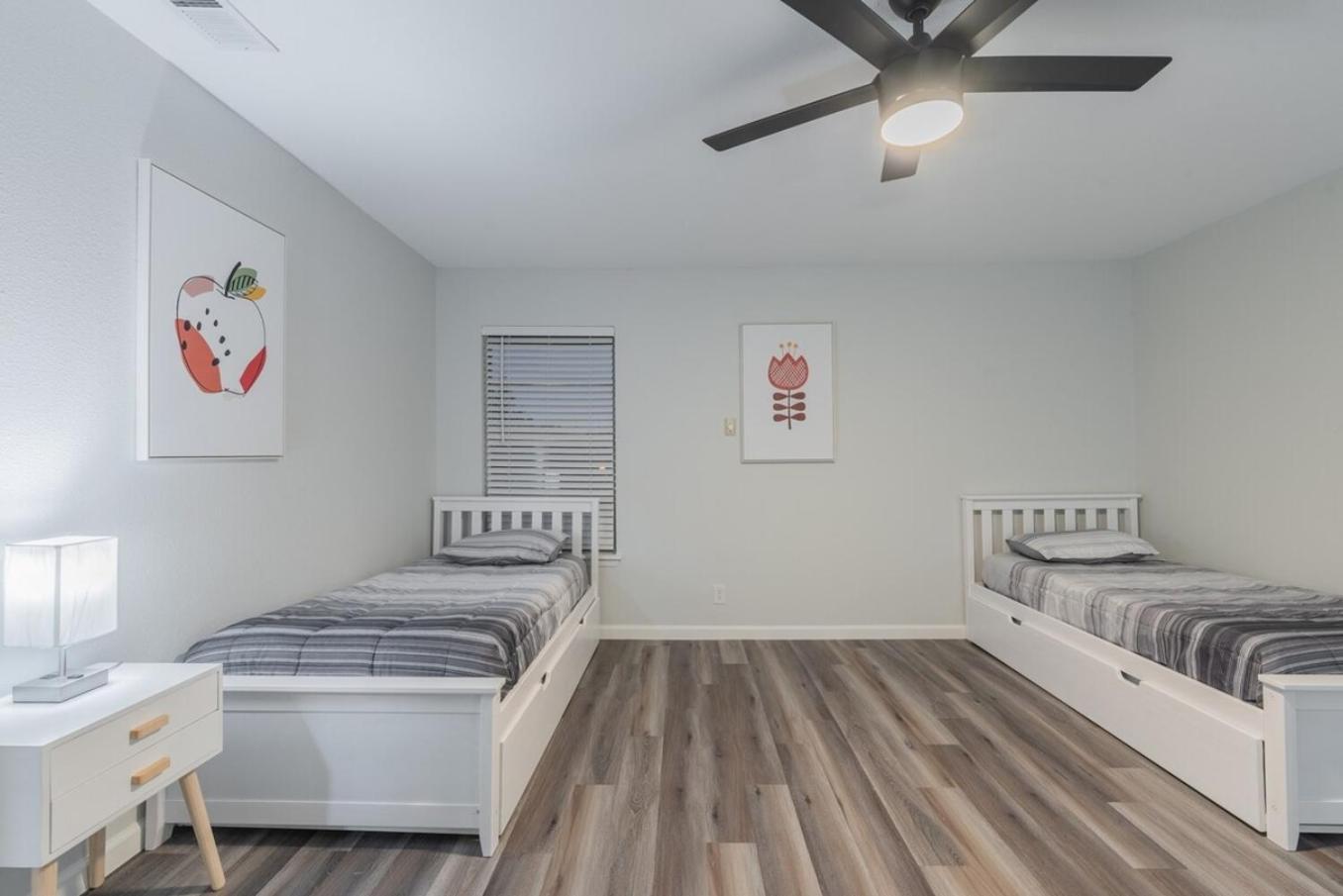 Luxurious Home With Hot Tub & Tree Deck By 6Flags San Antonio Exteriör bild