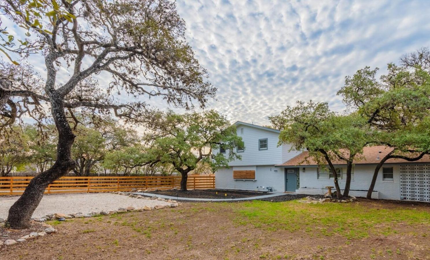 Luxurious Home With Hot Tub & Tree Deck By 6Flags San Antonio Exteriör bild