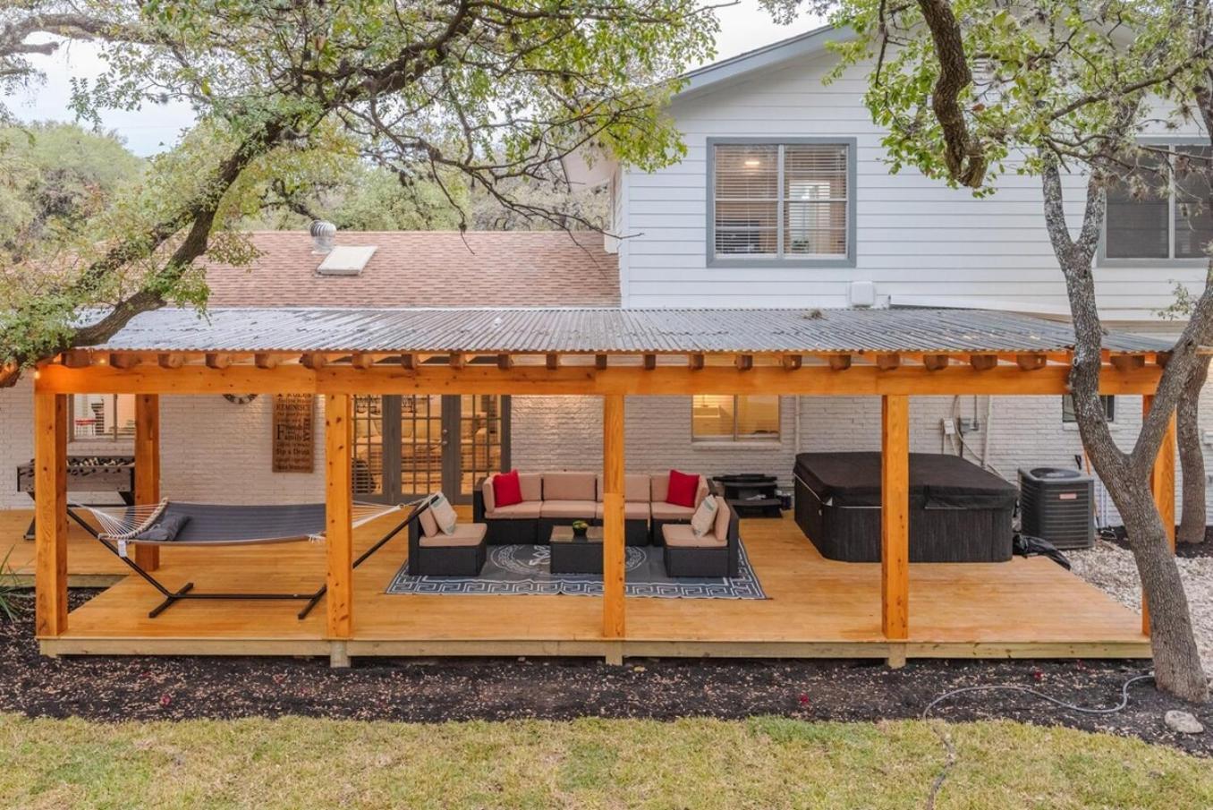 Luxurious Home With Hot Tub & Tree Deck By 6Flags San Antonio Exteriör bild