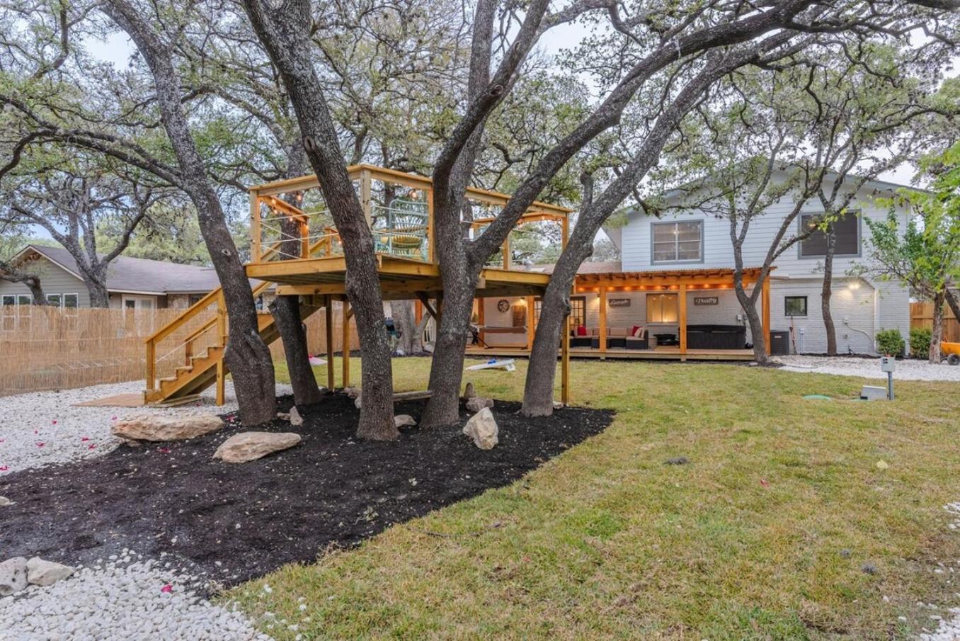 Luxurious Home With Hot Tub & Tree Deck By 6Flags San Antonio Exteriör bild